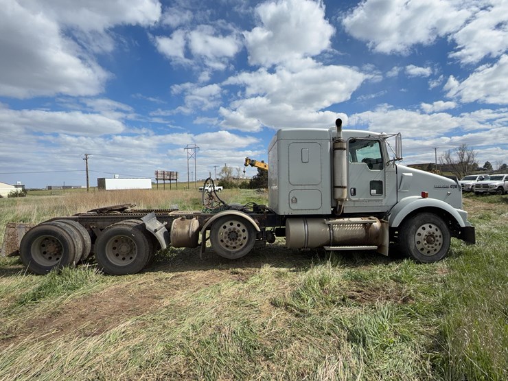 2006-kw-t800-sleeper-image-4