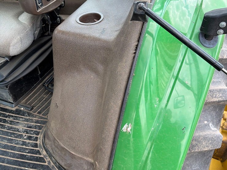 john-deere-8320-image-41