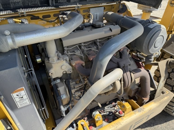 2010-gehl-dl11-44-image-17