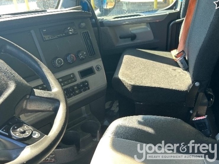 2019-freightliner-cascadia-116-image-5