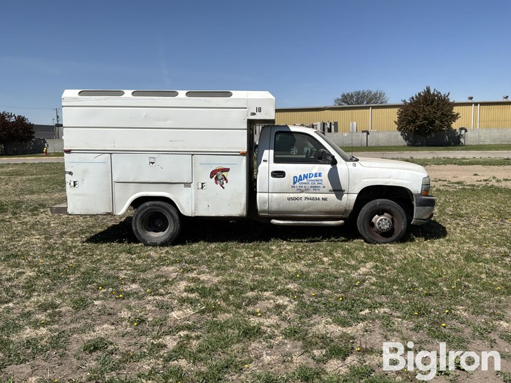 2002-chevrolet-silverado-3500-image-4