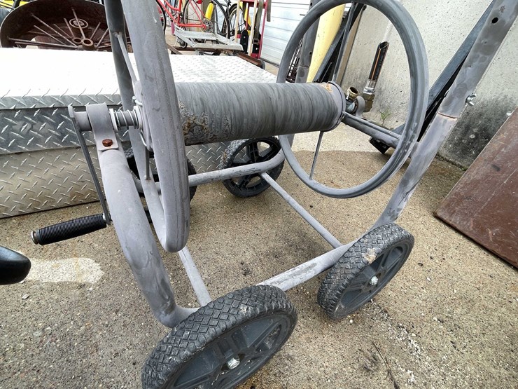 #9084-•-(2)-hose-reels-(o3)-image-7