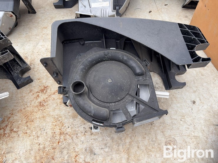 case-ih-12xx-series-early-riser-seed-meter-units-image-11