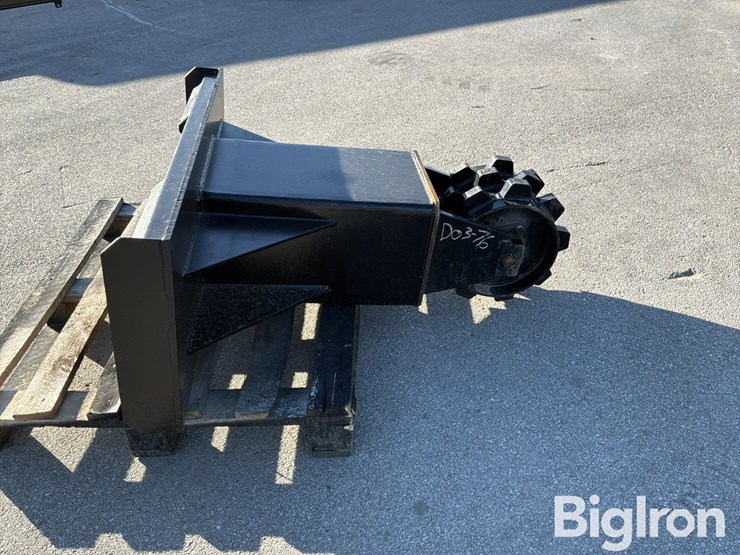 2025-massey-ferguson-730-image-4