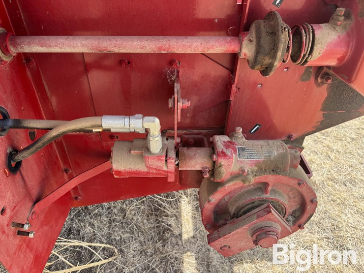 new-holland-195-image-12