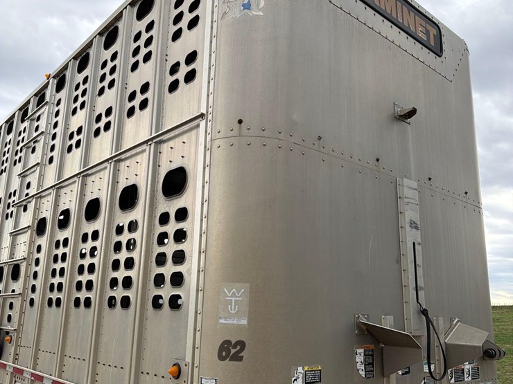 2008-wilson-livestock-trailer-image-30