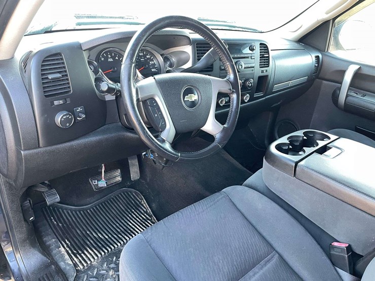 2009-chevrolet-silverado-1500-image-11
