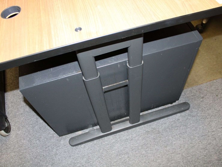 medal-and-wooden-adjustable-table-image-3