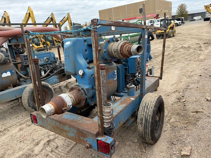 #3890-•-towable-water-pump-image-5