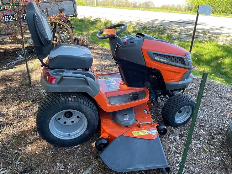 #6929-•-new-husqvarna-riding-lawn-mower-image-4