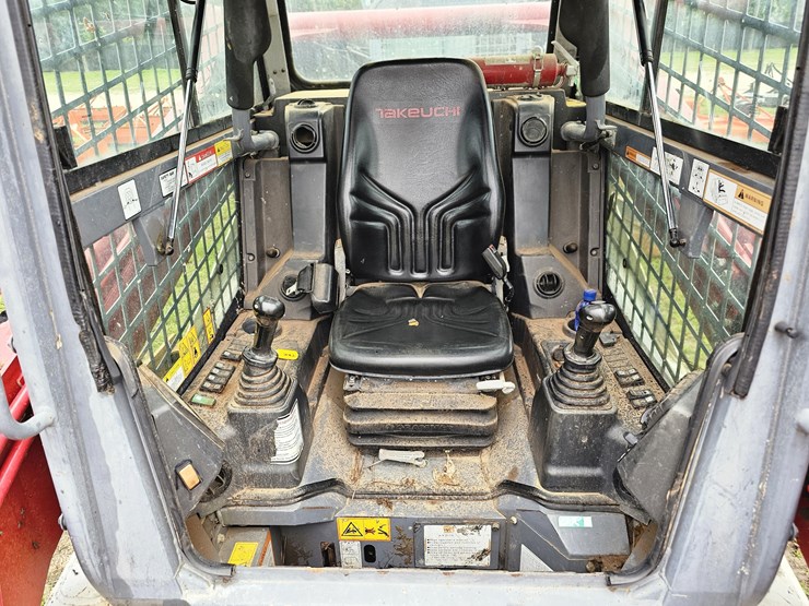 takeuchi-tl10v2-image-13