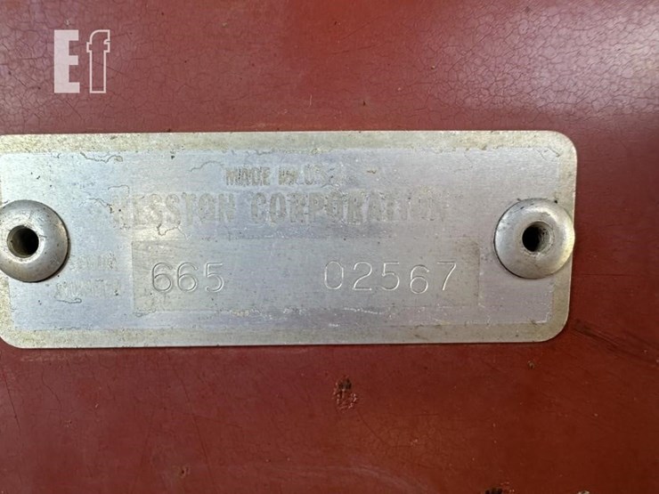 hesston-6650-image-22