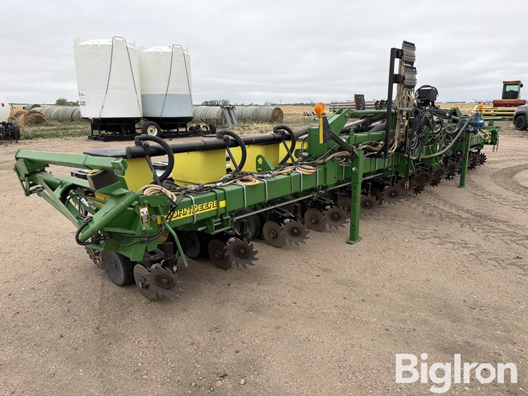 2008-john-deere-1720-image-3