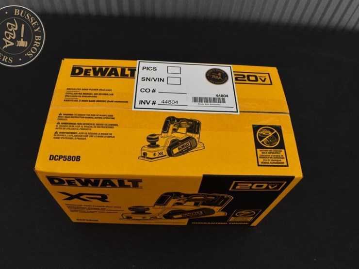 dewalt-20v-max-xr,-hand-planer-44804-image-2