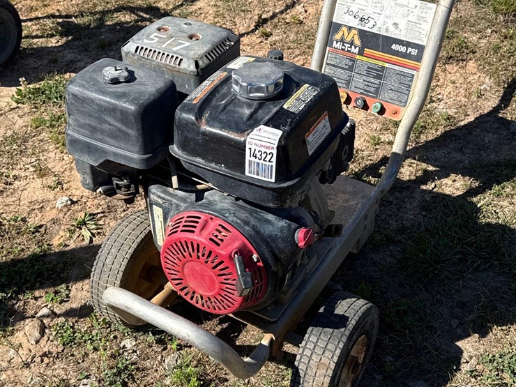 mi-t-m-4,000-psi-pressure-washer-image-4