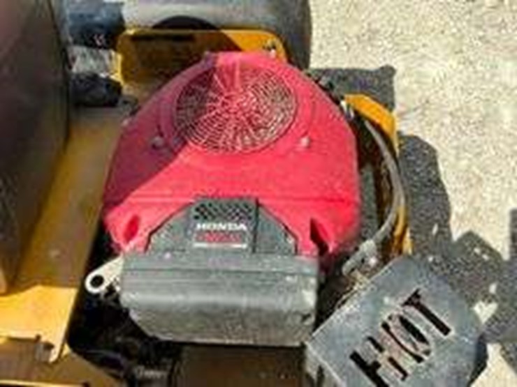 fastrak-2-zero-turn-mower,-gas,-44"-deck-image-5