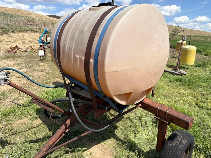 200-gallon-spray-tank-image-7
