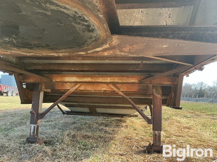 1973-hobbs-grain-trailer-image-16
