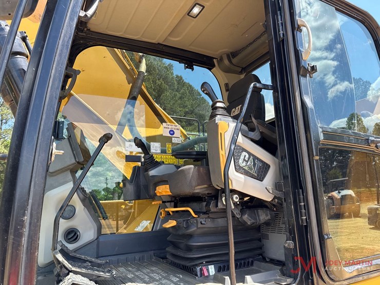 2022-caterpillar-336-image-23