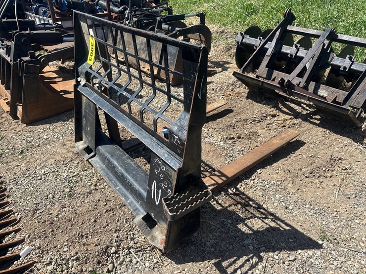 #3903-•-approx-48"-skid-steer-forks-image-4