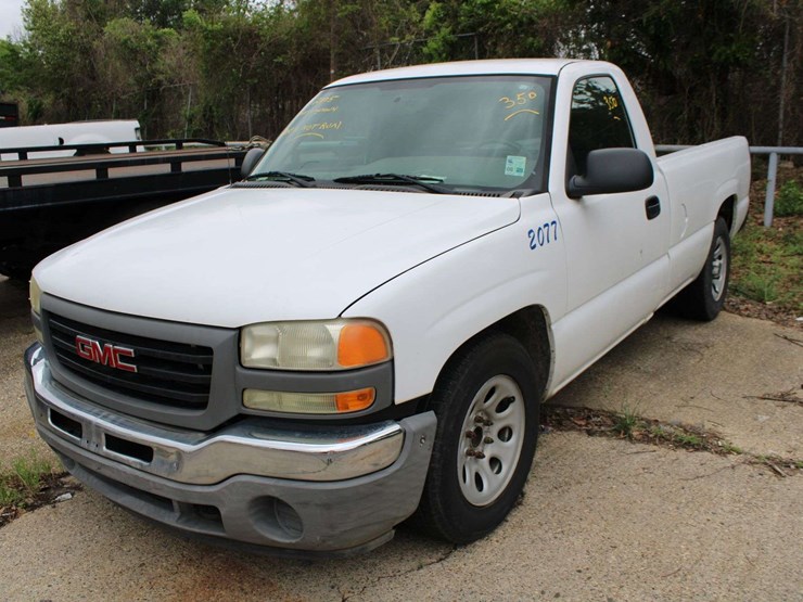 2005-gmc-sierra-1gtec14xx5z319693-mileage:-unknown-image-1