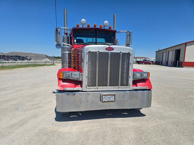 2007-peterbilt-379-image-34