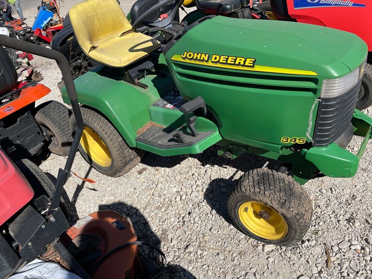 john-deere-345-image-3
