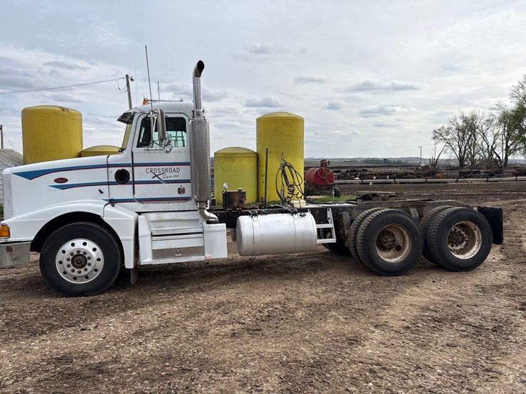 1989-peterbilt-377-image-2