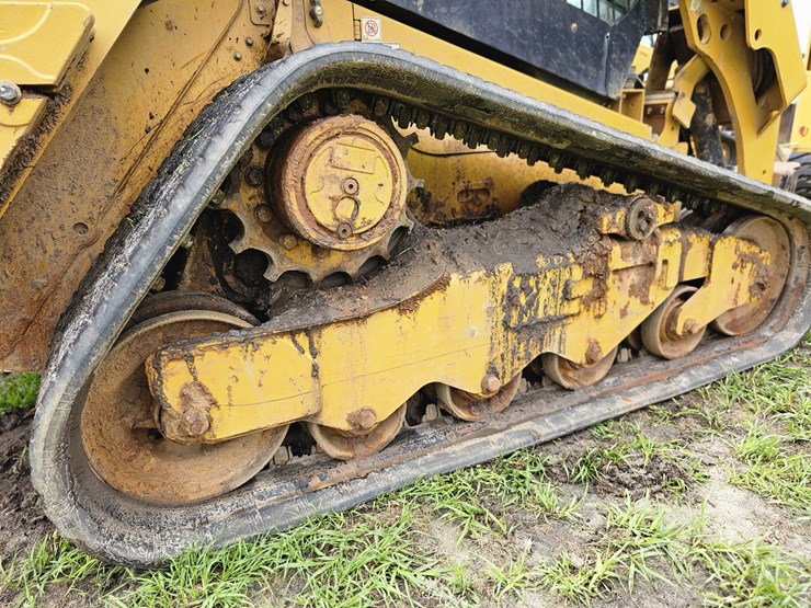 2023-caterpillar-259d3-image-6
