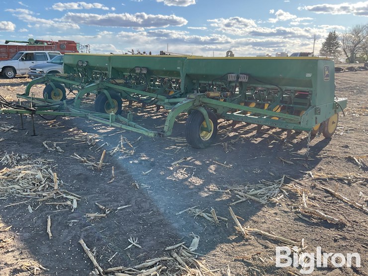 john-deere-9300-image-1