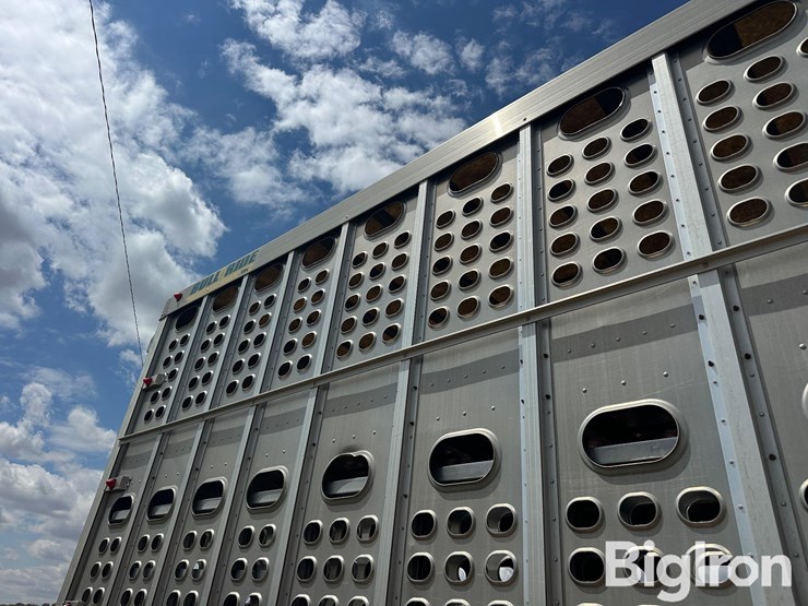 2012-eby-livestock-trailer-image-10