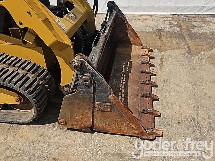 2023-caterpillar-259d3-image-11