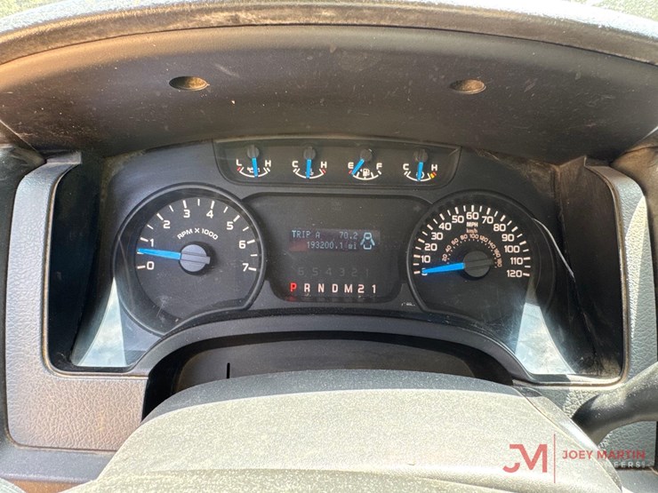 2014-ford-f150-image-35
