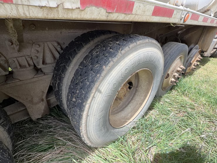 1996-ford-lt9000-image-34