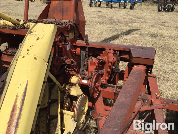 new-holland-880-image-13