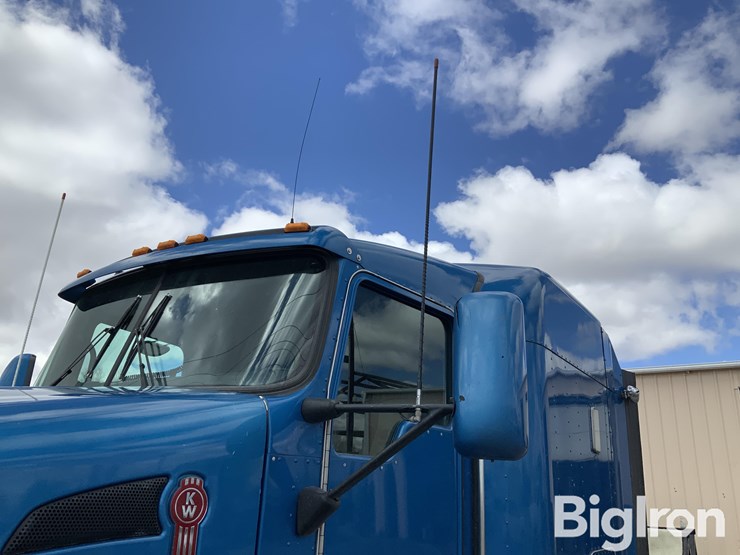 2012-kenworth-t600-image-13