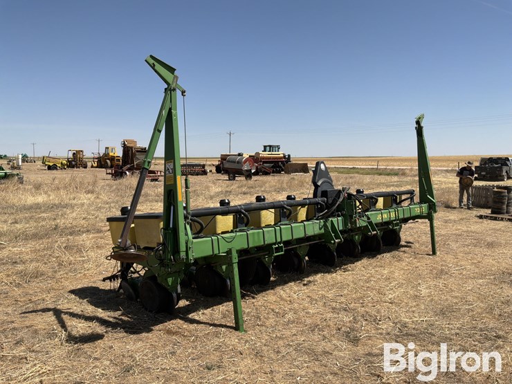 john-deere-7300-image-3