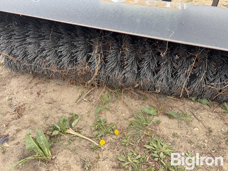 jct-rotary-broom-skid-steer-attachment-image-12