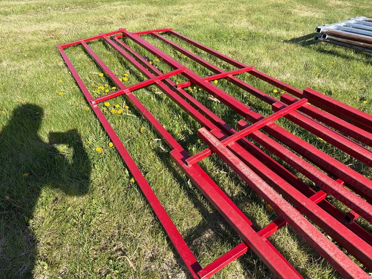 4-sections-of-4-bar-bunk-fencing-image-5