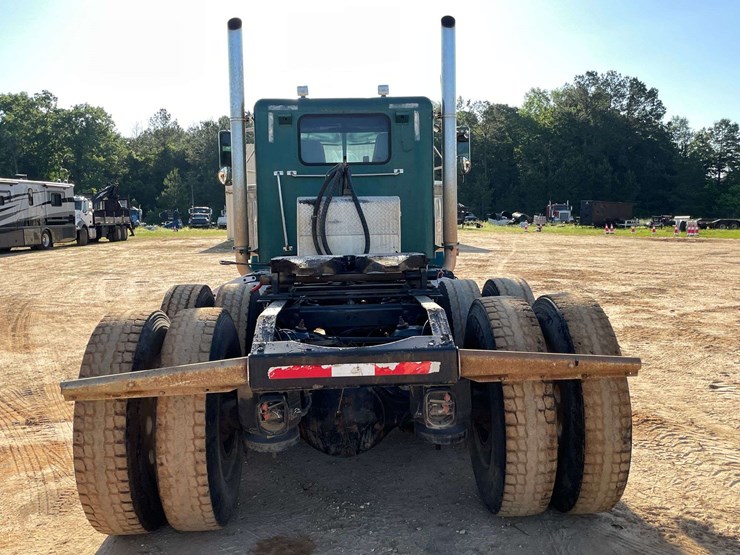 1998-peterbilt-379-image-7