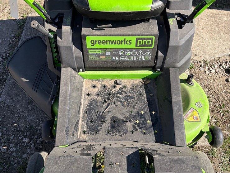 greenworks-pro-crz-428-electric-lawnmower-image-10