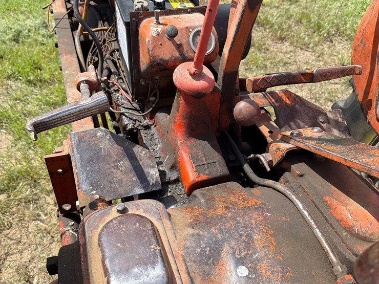 allis-chalmers-wd-tractor-image-25