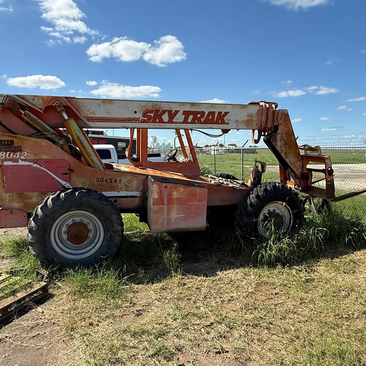 SKY TRAK 8042