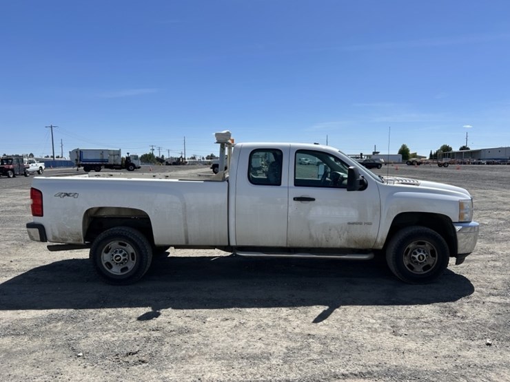 2012-chevrolet-silverado-2500-image-6