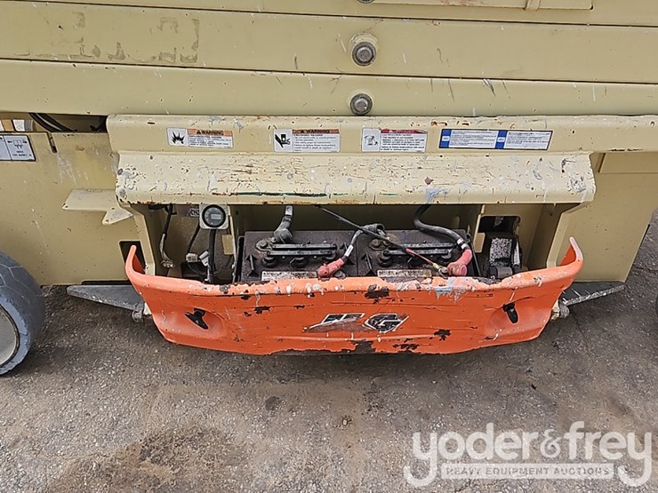 2015-jlg-2646es-image-8