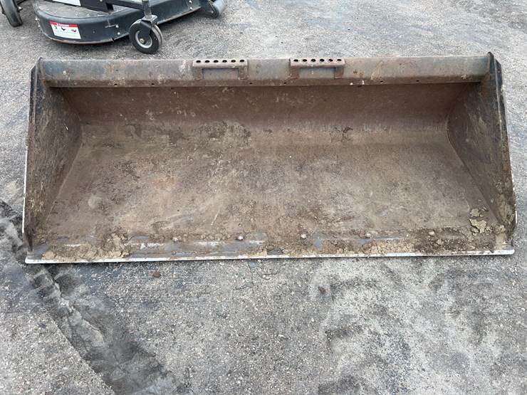 bobcat-dirt-bucket-image-3