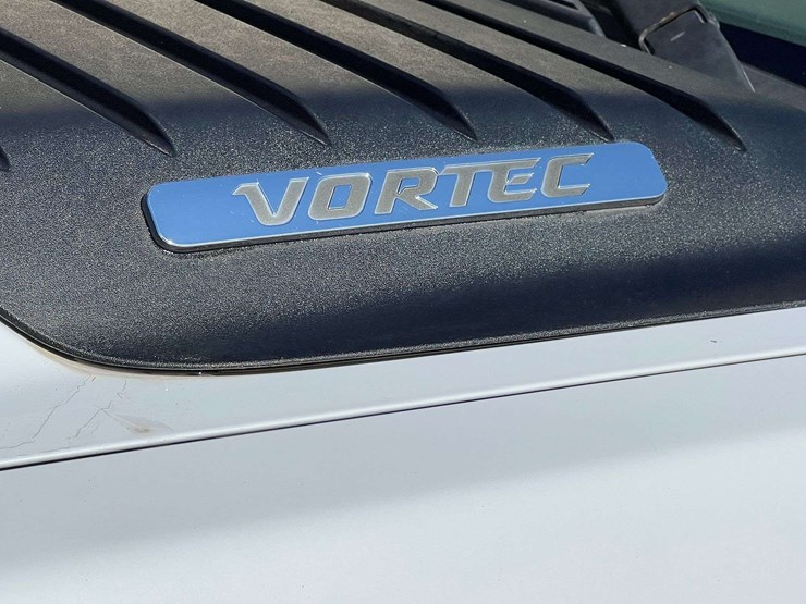 2013-chevrolet-silverado-3500hd-image-11