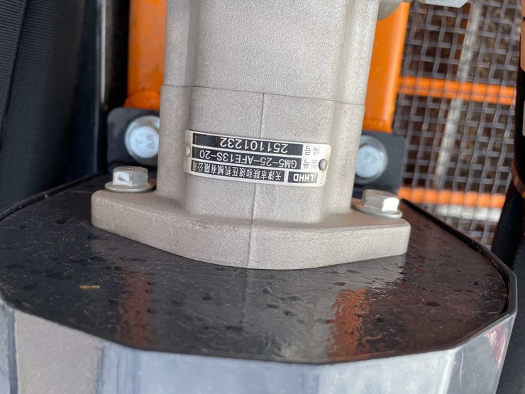 #9037-•-unused-arteer-skid-steer-72"-topsoil-screener-(o12)-image-11