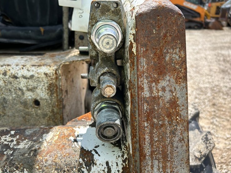 bobcat-s130-image-11