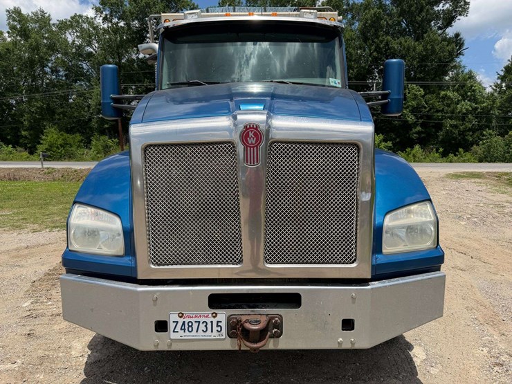 2016-kenworth-t880-image-9